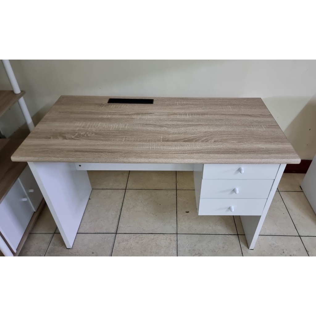 Meja Kerja 1207 dengan 3 Laci 4
